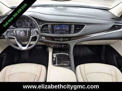 Used 2023 Buick Enclave Essence image 17