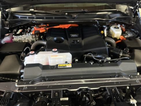 Used 2026 Toyota Tundra Platinum AWD/4WD image 25