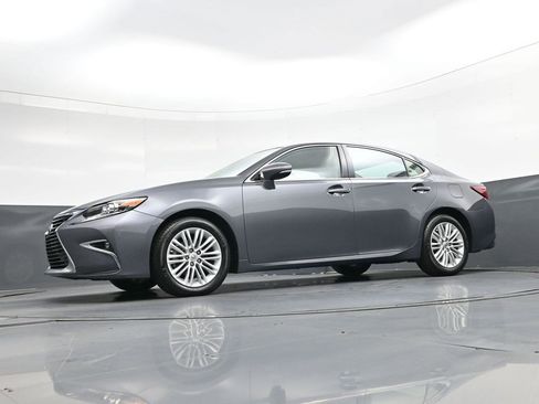 Used 2017 Lexus ES 350 w/ Premium Package FWD image 34