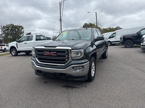 Used 2019 GMC Sierra 1500 SLE w/ SLE Value Package image 14
