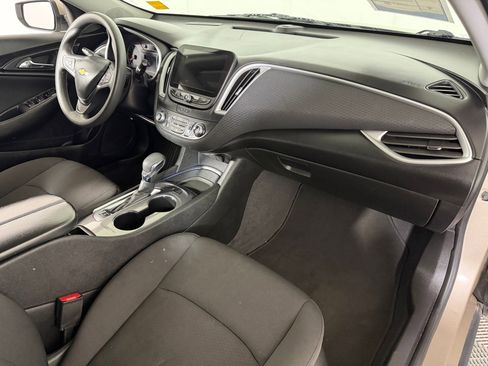 Used 2023 Chevrolet Malibu LT FWD image 24