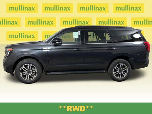 New 2026 Ford Expedition Active image 11