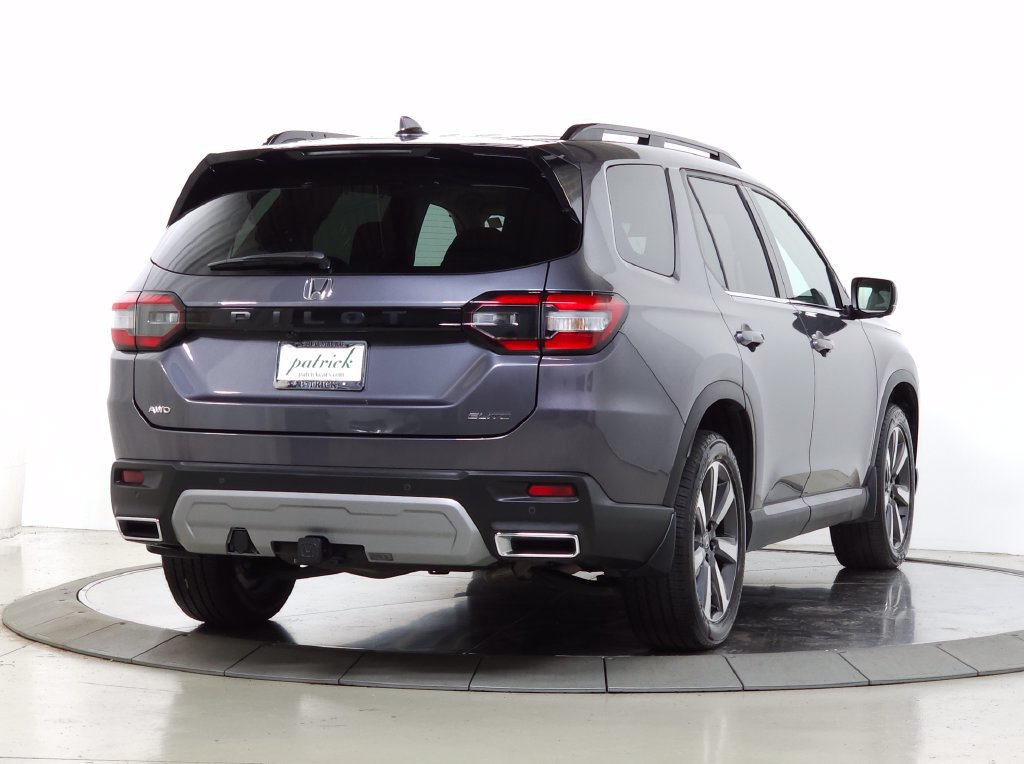 Used 2025 Honda Pilot Elite image 11