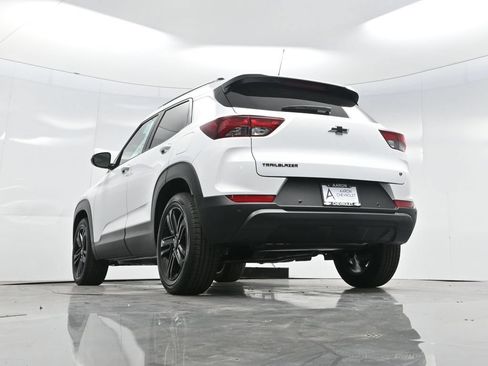 New 2026 Chevrolet TrailBlazer LT w/ Convenience Package FWD image 75