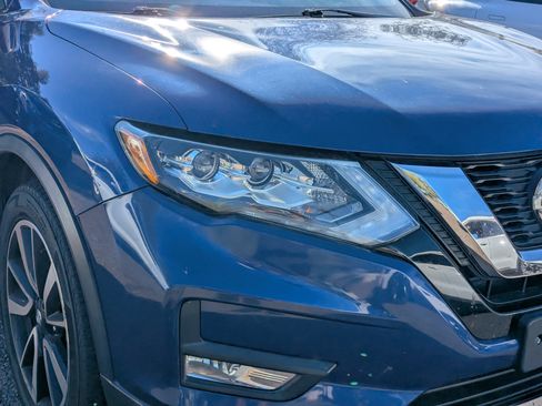 Used 2020 Nissan Rogue SL w/ Premium Package image 5