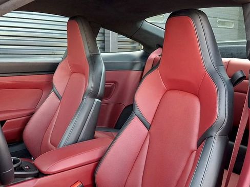 Certified 2025 Porsche 911 Carrera 4 GTS AWD/4WD image 5
