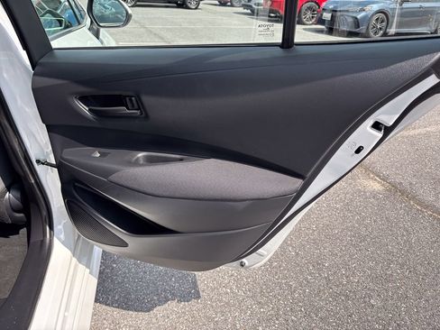 Used 2025 Toyota Corolla LE FWD image 39