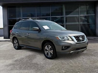 Used 2018 Nissan Pathfinder SV