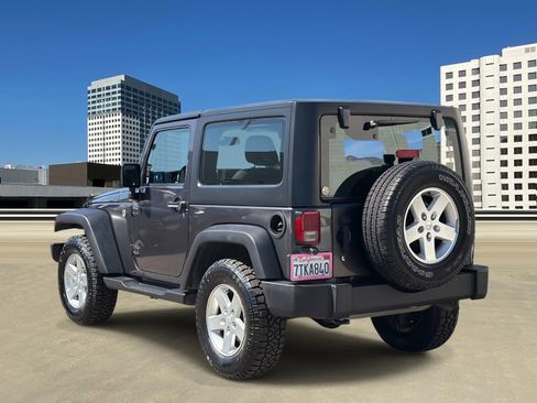 Used 2016 Jeep Wrangler Sport w/ Quick Order Package 24S AWD/4WD image 3