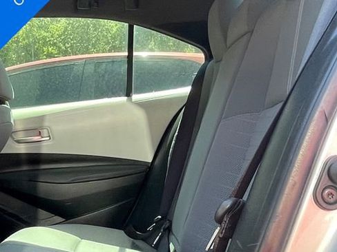 Used 2020 Toyota Corolla SE FWD image 3