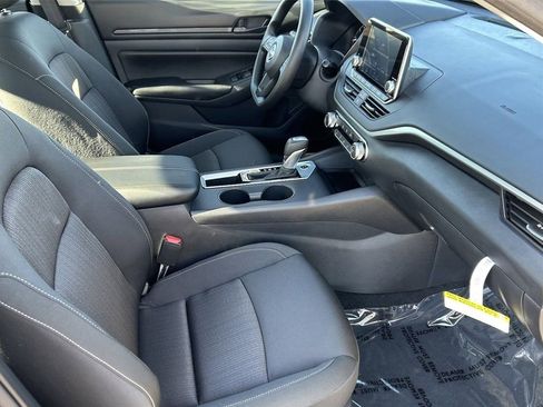 New 2025 Nissan Altima 2.5 S image 9