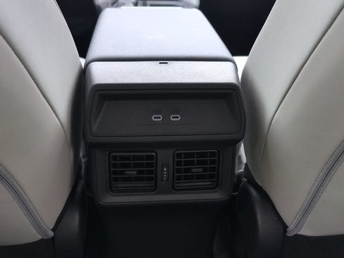 Used 2026 Toyota RAV4 XLE Premium FWD image 28