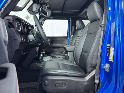 New 2025 Jeep Wrangler Sahara image 6