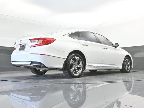 Used 2019 Honda Accord EX image 38