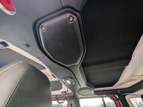 Used 2018 Jeep Wrangler Unlimited Rubicon image 19