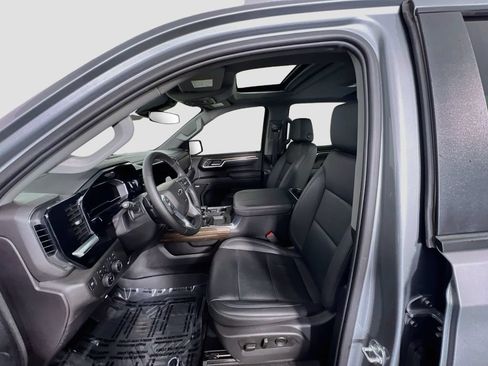 Certified 2025 Chevrolet Silverado 1500 RST w/ Convenience Package II AWD/4WD image 21