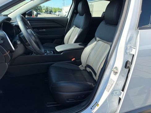 Used 2024 MAZDA CX-50 AWD 2.5 Turbo w/ Cargo Package image 11