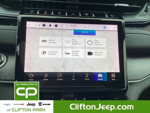 Used 2023 Jeep Grand Cherokee 30th Anniversary image 19