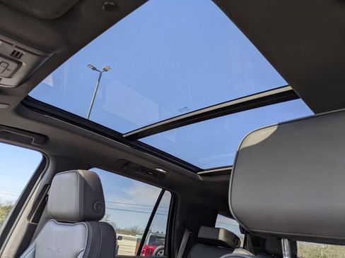 Used 2022 GMC Yukon Denali image 28