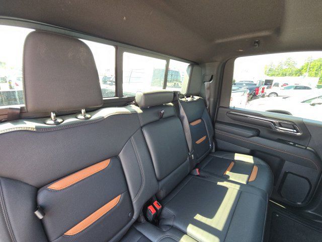 Used 2024 GMC Sierra 2500 AT4 w/ AT4 Premium Plus Package AWD/4WD image 15