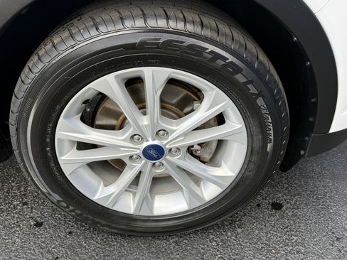 Used 2018 Ford Escape SEL image 23