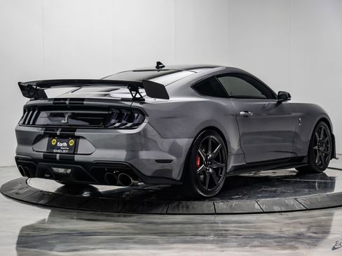 Used 2021 Ford Mustang Shelby GT500 w/ Carbon Fiber Track Pack RWD image 21
