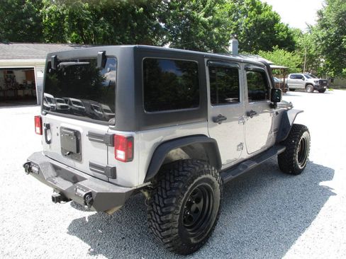 Used 2018 Jeep Wrangler Unlimited Sport S AWD/4WD image 5