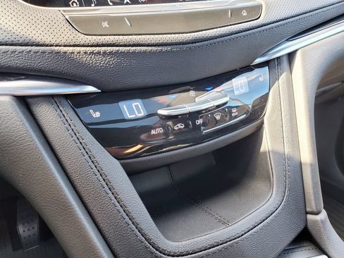 Used 2024 Cadillac XT5 Premium Luxury w/ LPO, Floor Liner Package AWD/4WD image 27