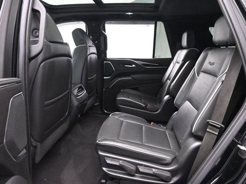 Used 2022 Cadillac Escalade Sport w/ Touring Package AWD/4WD image 17