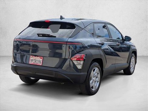 Certified 2025 Hyundai Kona SE FWD image 5