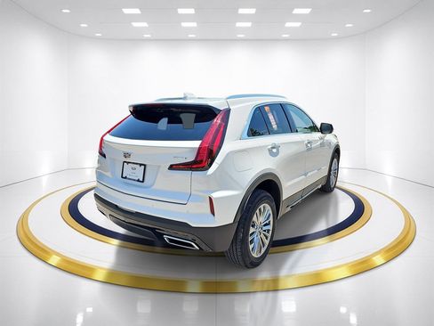 Certified 2024 Cadillac XT4 Premium Luxury w/ Cold Weather Package FWD image 5