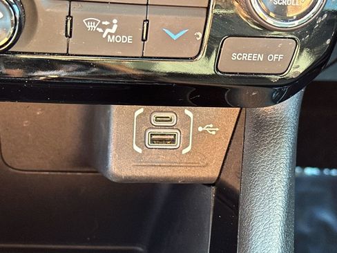 Used 2024 Jeep Compass Trailhawk image 32