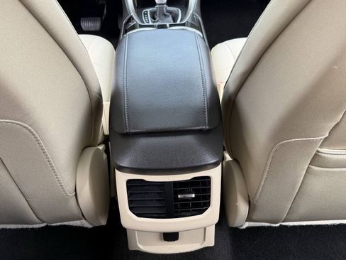 Used 2013 Ford Fusion SE FWD image 16