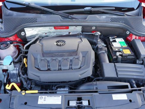 Used 2019 Volkswagen Beetle 2.0T SE FWD image 24