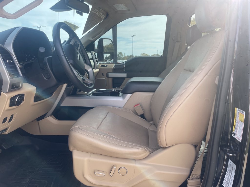 Used 2018 Ford F250 Lariat w/ Lariat Ultimate Package AWD/4WD image 11