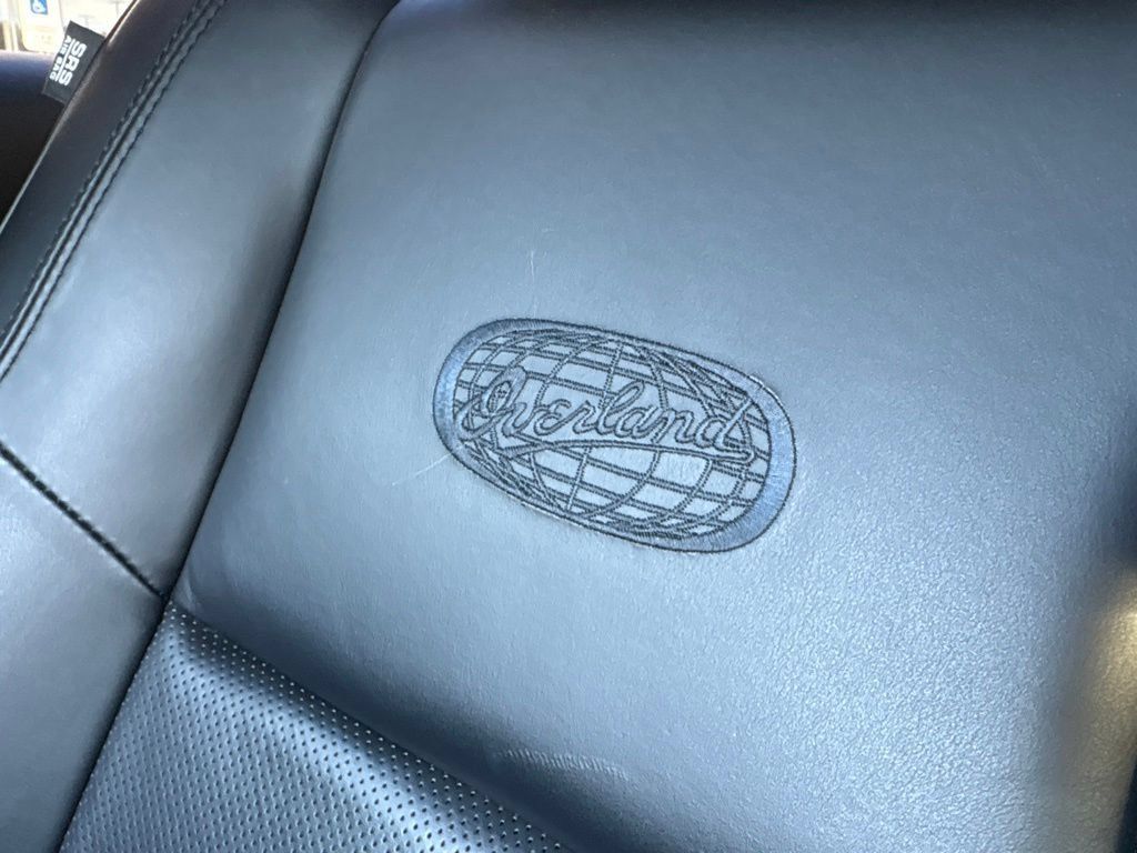 Used 2018 Jeep Grand Cherokee Overland AWD/4WD image 34