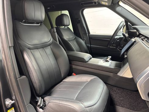 Used 2025 Land Rover Range Rover SE AWD/4WD image 31