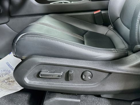 Used 2025 Honda Pilot EX-L image 18