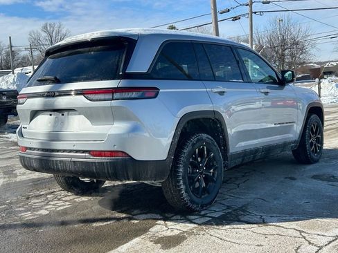 New 2026 Jeep Grand Cherokee Altitude AWD/4WD image 6