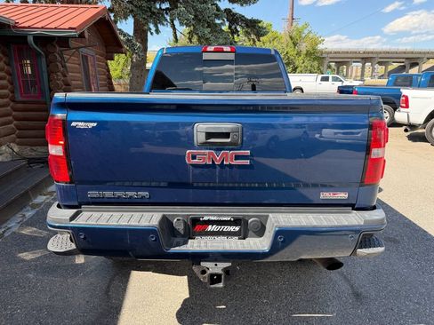 Used 2017 GMC Sierra 2500 SLT w/ All-Terrain HD Package AWD/4WD image 20