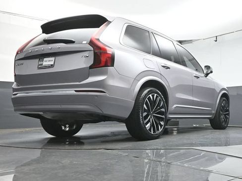 Certified 2026 Volvo XC90 T8 Core w/ Protection Package Premier AWD/4WD image 40