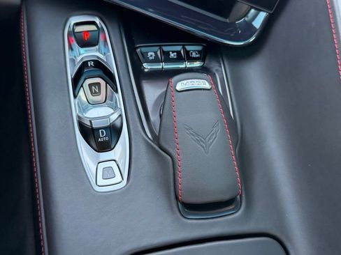 Used 2024 Chevrolet Corvette Stingray Premium Cpe w/ Body-Color Dual Roof Package RWD image 19