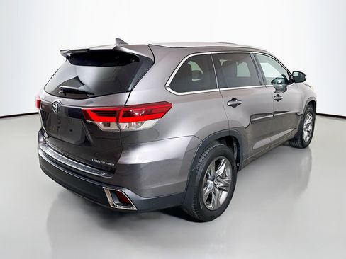 Used 2018 Toyota Highlander Limited Platinum image 7