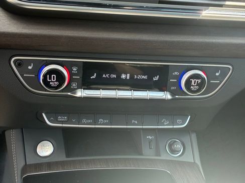 Used 2023 Audi Q5 2.0T Premium Plus AWD/4WD image 16