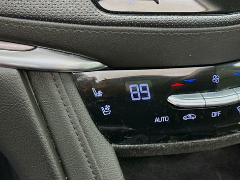 Used 2019 Cadillac XT5 Premium Luxury FWD image 23