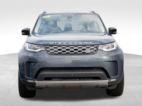 New 2025 Land Rover Discovery S image 2