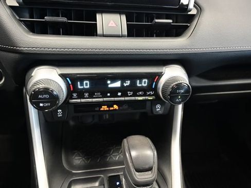 Used 2023 Toyota RAV4 XLE AWD/4WD image 17