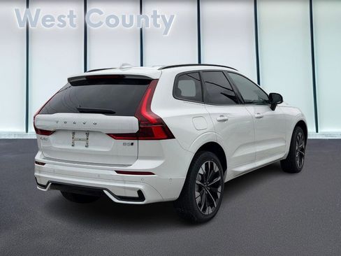 New 2026 Volvo XC60 B5 Plus w/ Climate Package AWD/4WD image 3