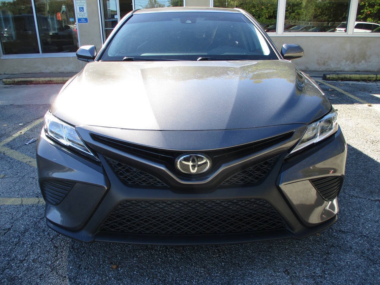 Used 2018 Toyota Camry SE FWD image 24