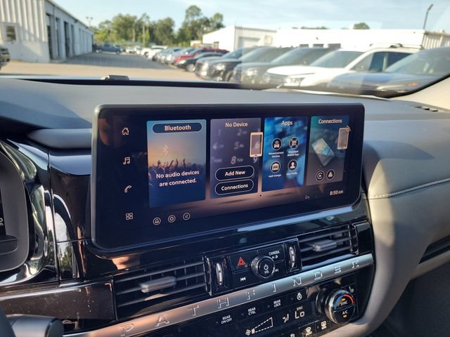 New 2026 Nissan Pathfinder SL w/ Cargo Package FWD image 28